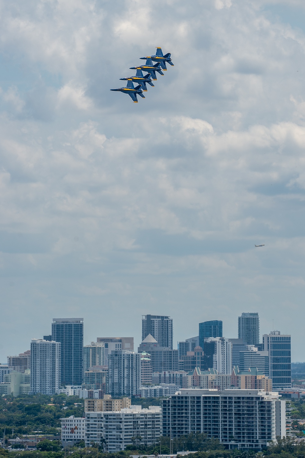 Blue Angels Navy Flight Demonstration Team – Fort Lauderdale, Florida