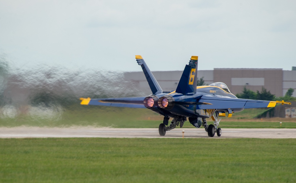 Blue Angels Navy Flight Demonstration Team – Kansas City, Missouri
