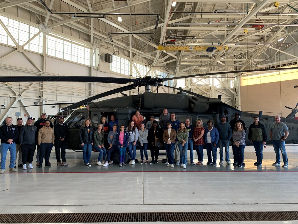 Sumner County teachers take flight with Tennessee Guardsmen