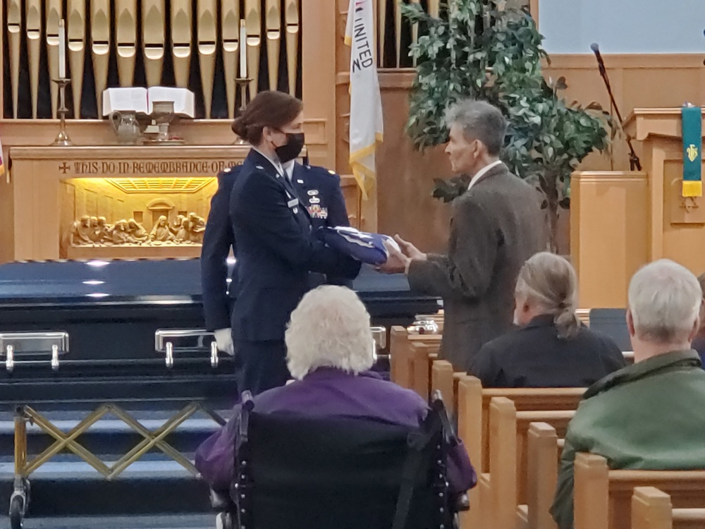 14 IS Airmen perform funeral honors for WWII vet