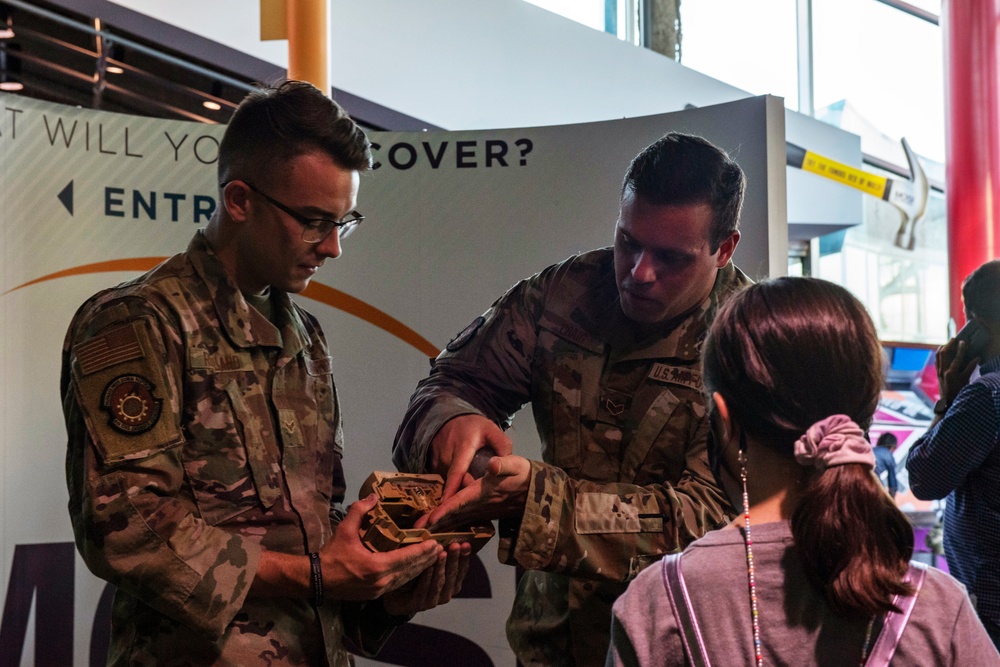 MacDill AIM Wing Supports DOD’S Annual STEMtober at MOSI