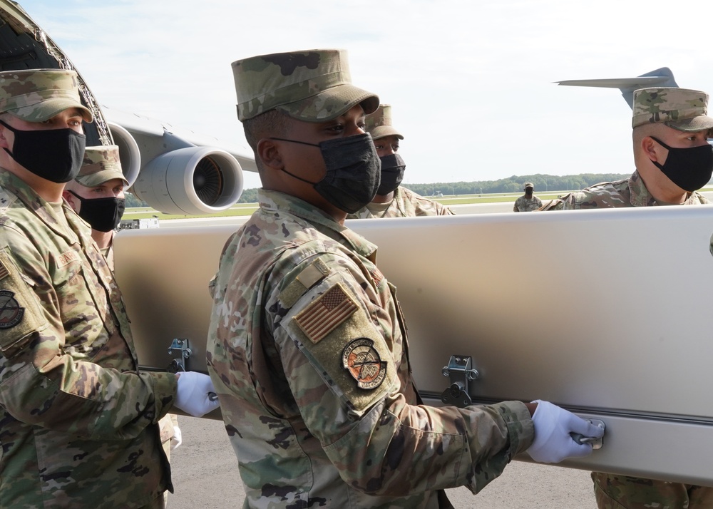 Carry teams conduct ground training