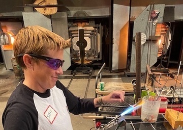 Recovering Soldiers Learn to Make Glass Works of Art