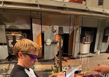 Recovering Soldiers Learn to Make Glass Works of Art