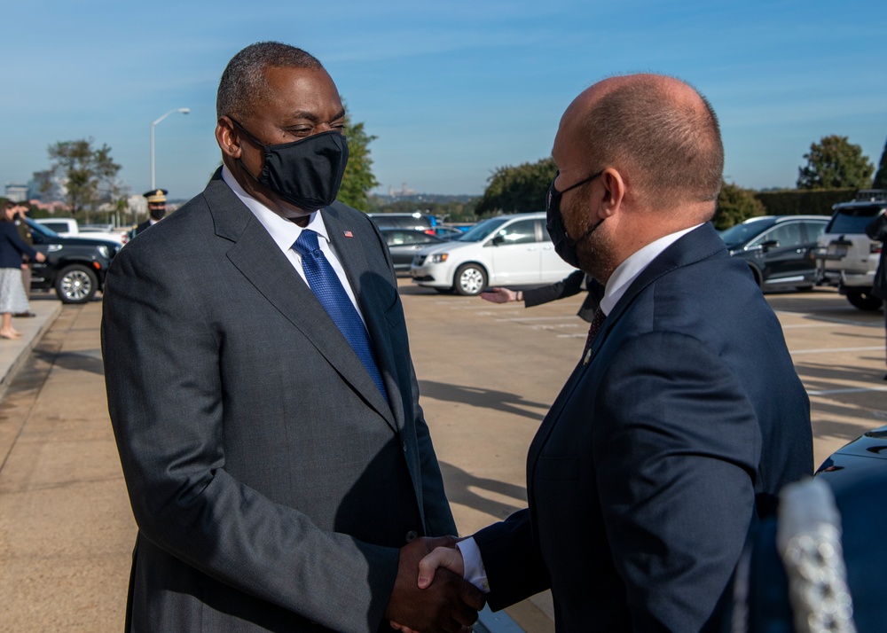 Secretary of Defense Lloyd J. Austin III hosts a bilateral exchange