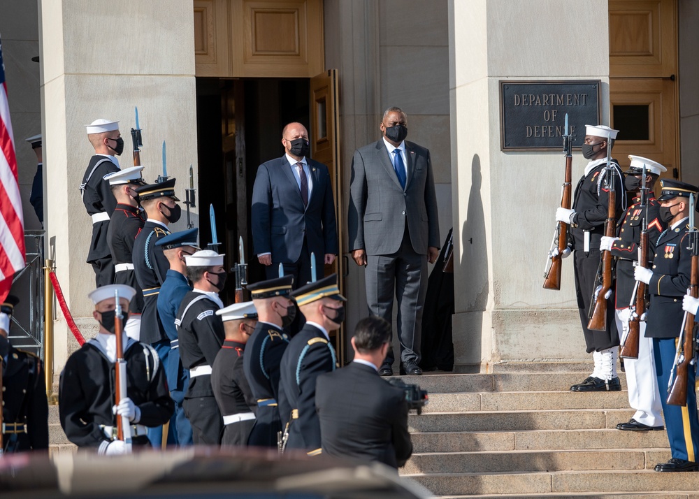 Secretary of Defense Lloyd J. Austin III hosts a bilateral exchange