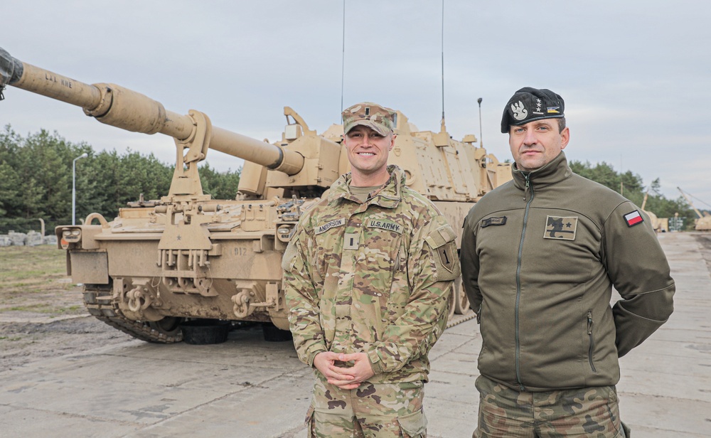 Artillery school classmates reunite in Poland during joint exercise