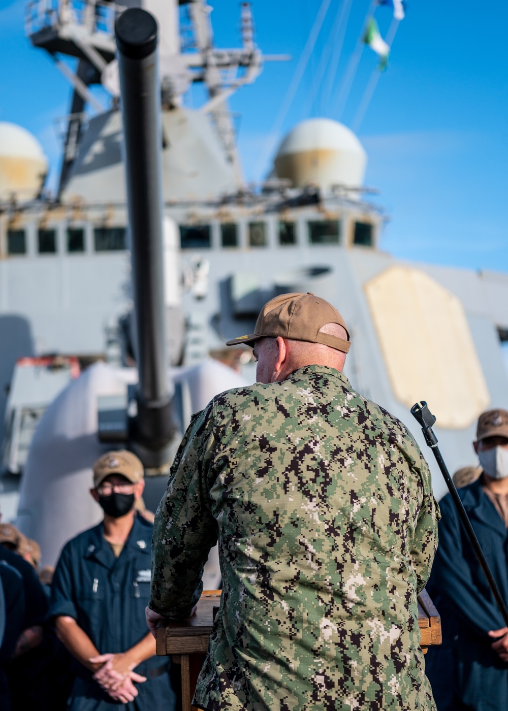 Navy Region Hawaii Commander Presents Arizona Relic to Destroyer Crew