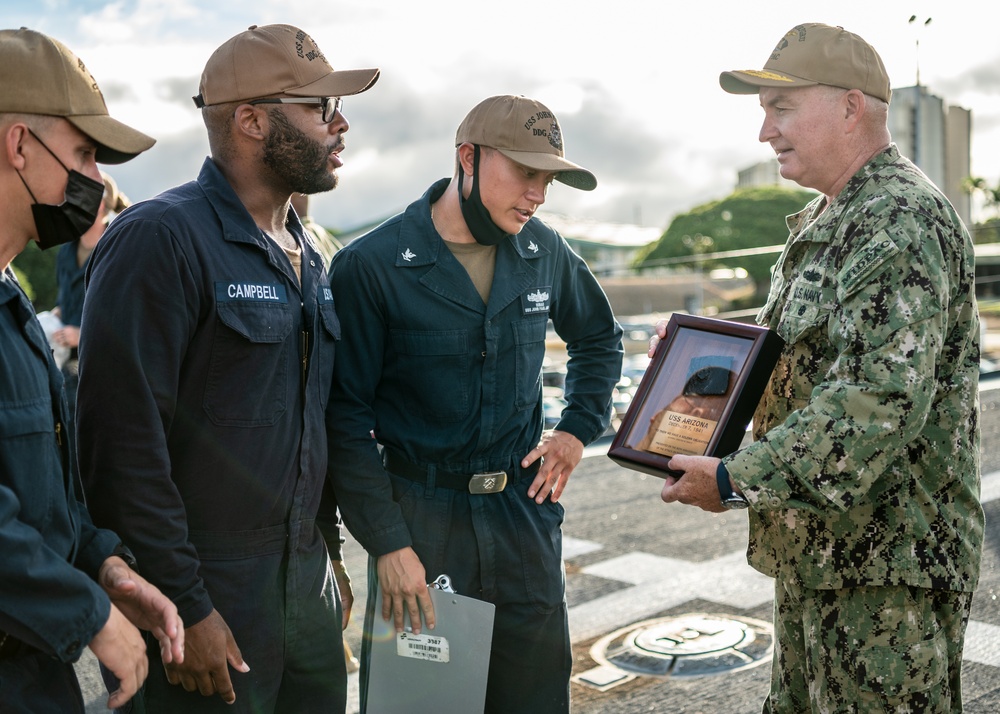 Navy Region Hawaii Commander Presents Arizona Relic to Destroyer Crew