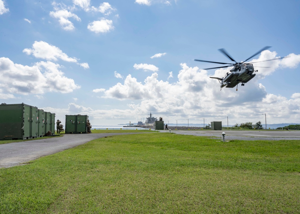 HMH-462 Training at CFAO White Beach