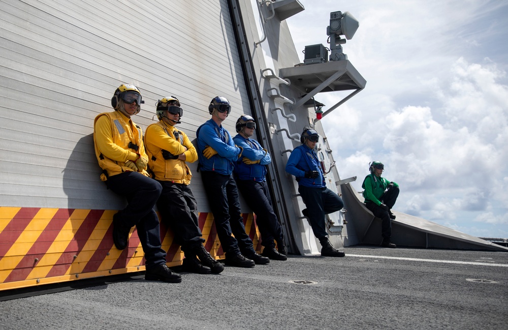 DVIDS - Images - USS Tulsa Flight Operations [Image 2 of 10]