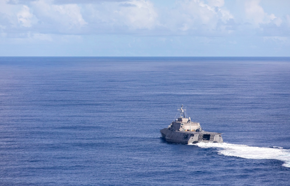 USS Tulsa Underway