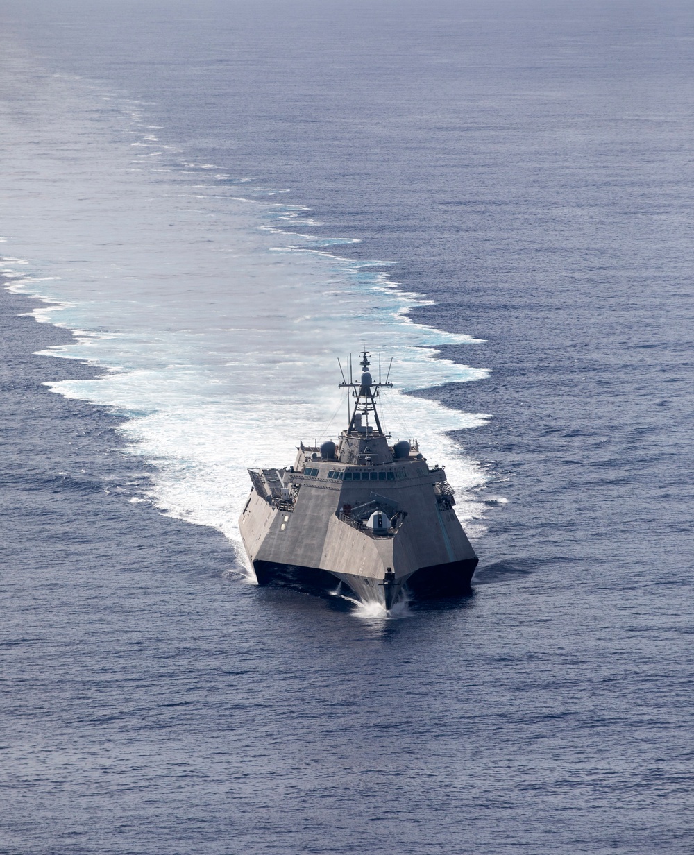 USS Tulsa Underway