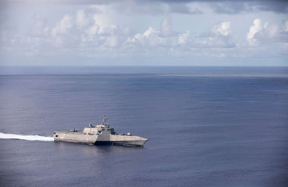 USS Tulsa Underway