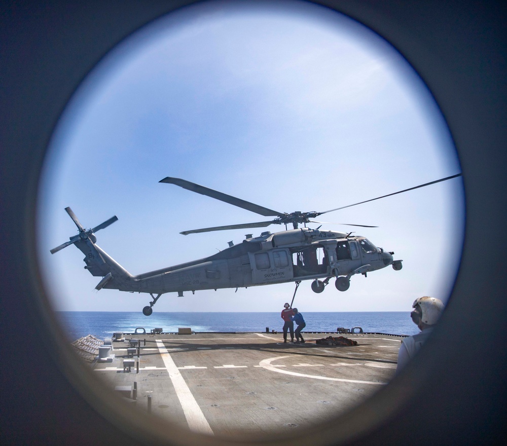 HSC 28 Helo Conducts a Vertical Replenishment