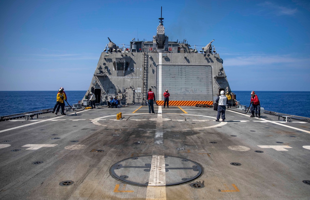 USS Billings Sailors Respond to a Simulated Fire During Crash and Salvage Drill