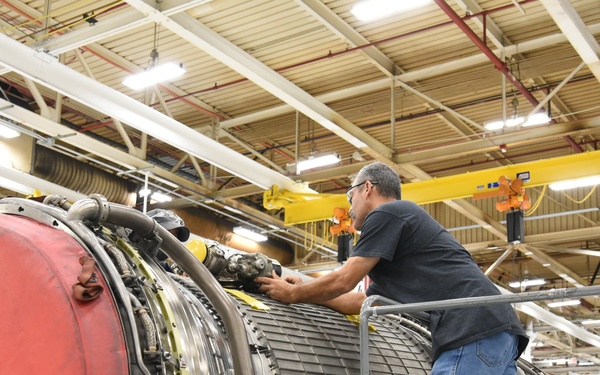 Last F101 engine completes maintenance