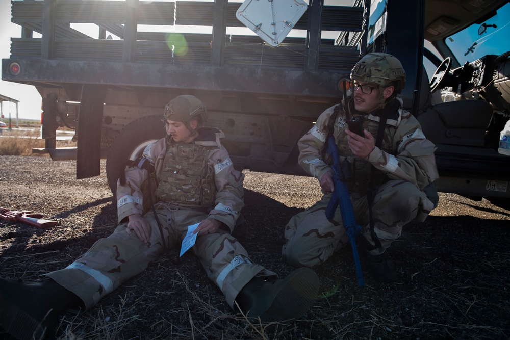 Gunfighters participate in Gunslinger 21-06