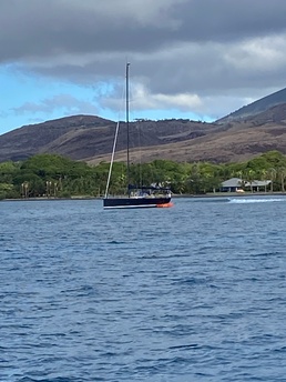 Coast Guard rescues mariners aboard grounded vessel off Maui