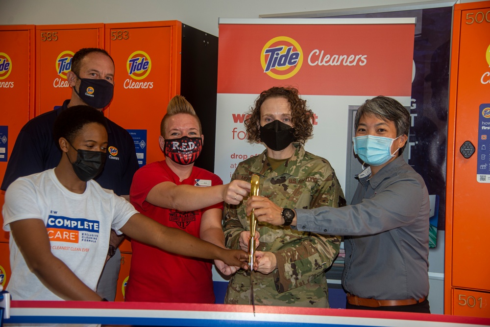 Wright-Patt opens Tide Cleaners lockers