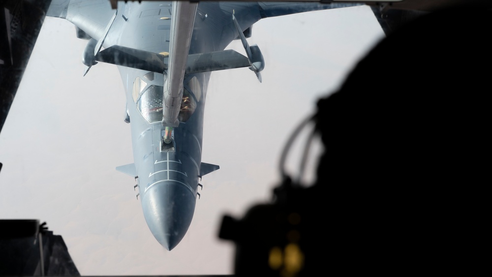 U.S. B-1 Conducts Presence Patrol in the Middle East with Regional Partners