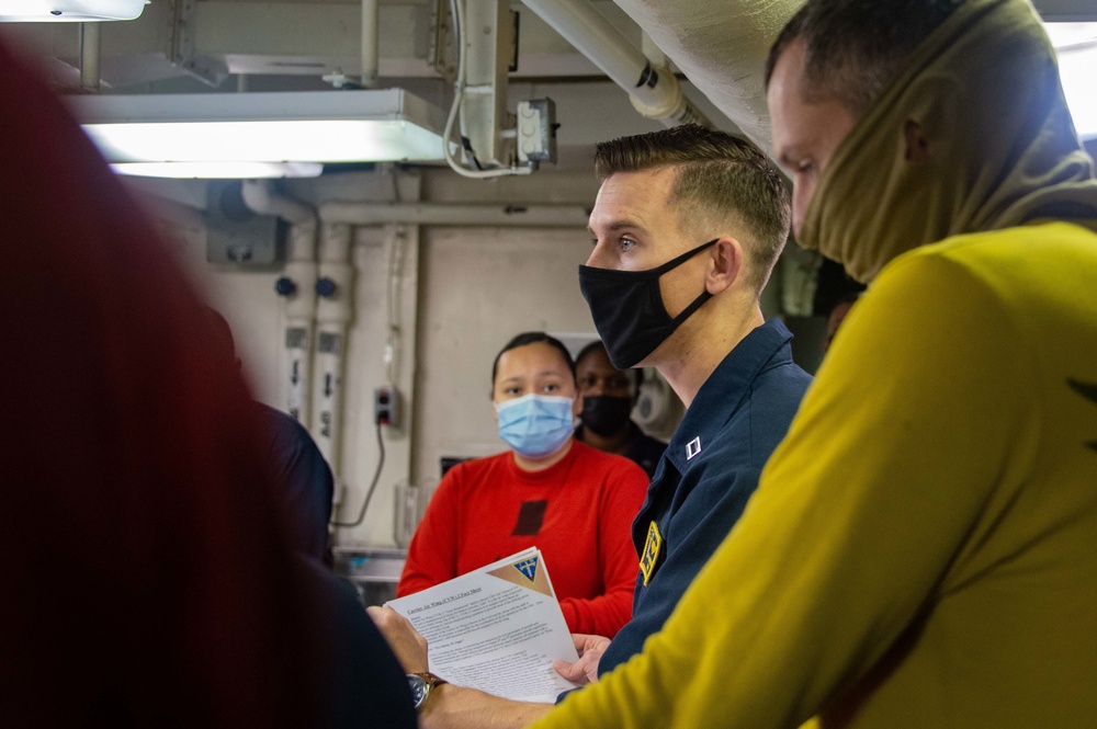 USS Carl Vinson (CVN 70) Public Affairs Officer Conducts Training
