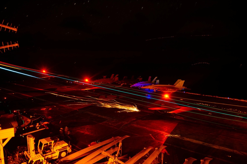 USS Carl Vinson (CVN 70) Conducts Night-Time Flight Operations