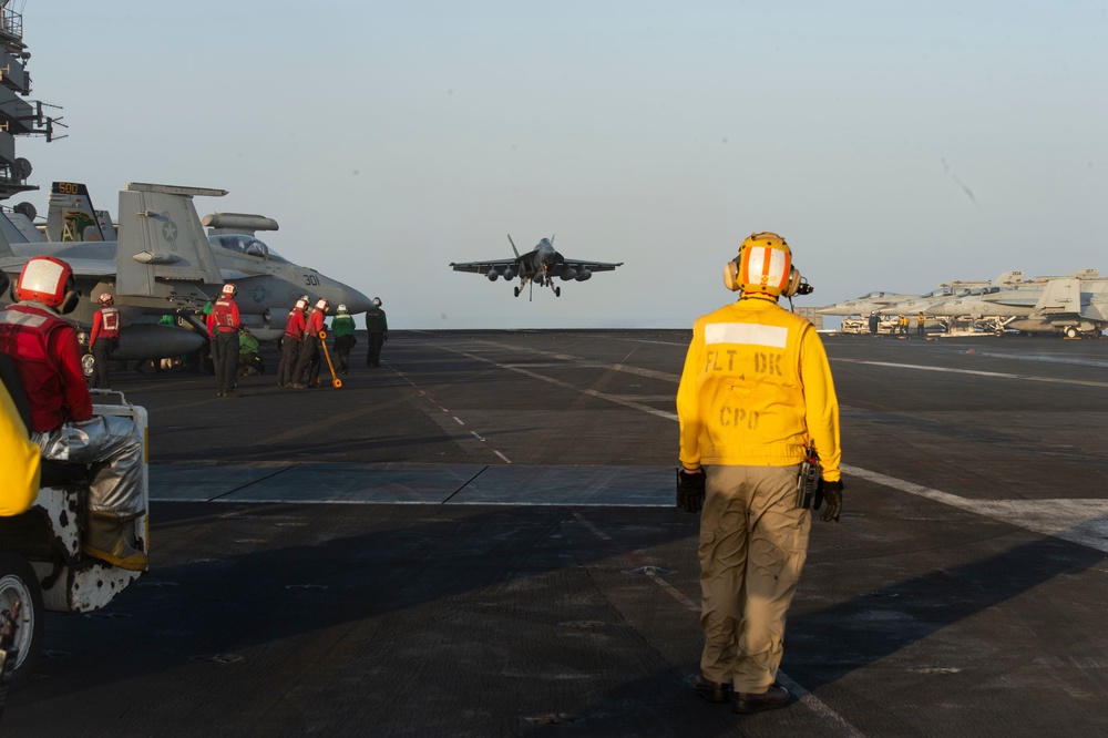 Eisenhower Supports Naval Operations in 5th Fleet Area of Operations