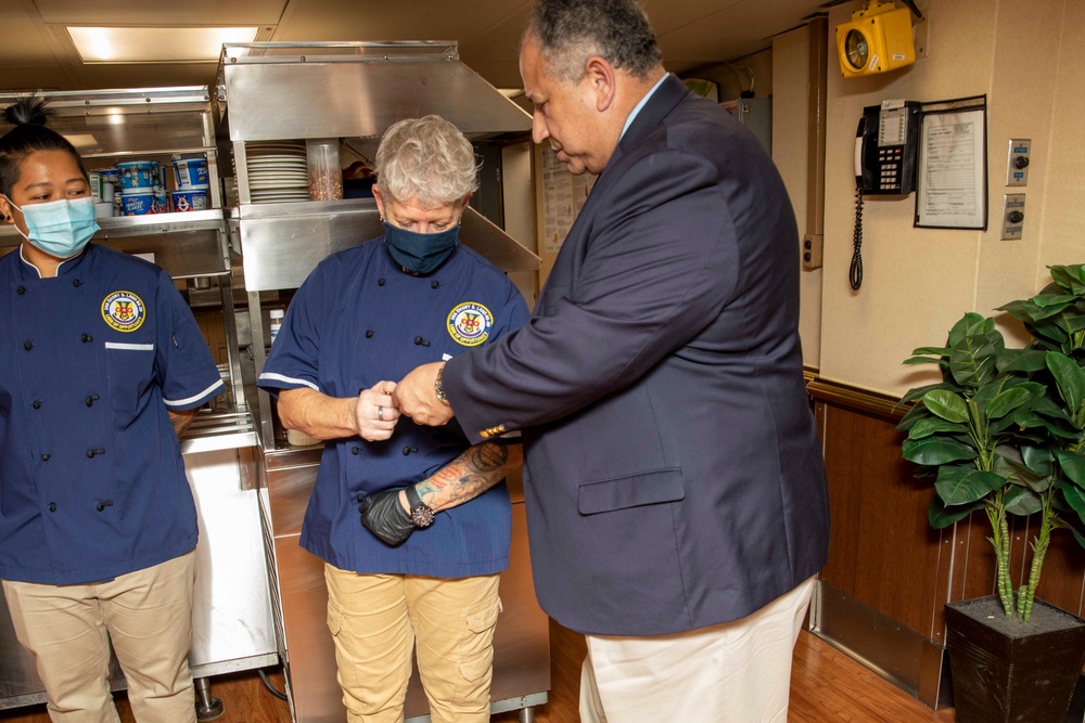 SECNAV Visits USS Emory S. Land