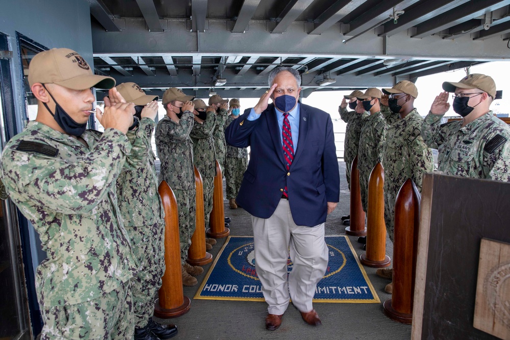 SECNAV Visits USS Emory S. Land