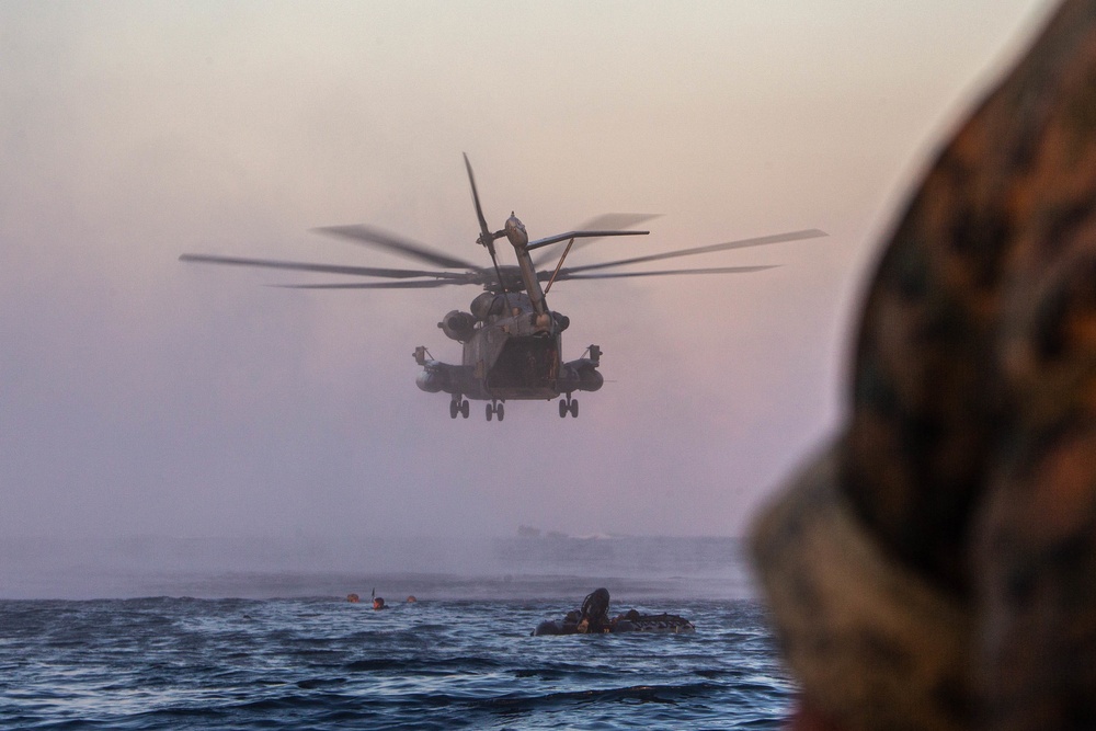 3d Reconnaissance Battalion conducts helocast training