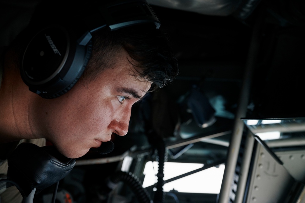 349th EARS refuels Air Force F-15E Eagles