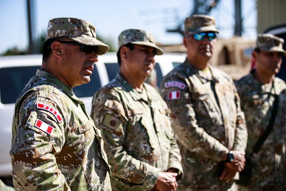 The Peruvian Army visits Fort Hood