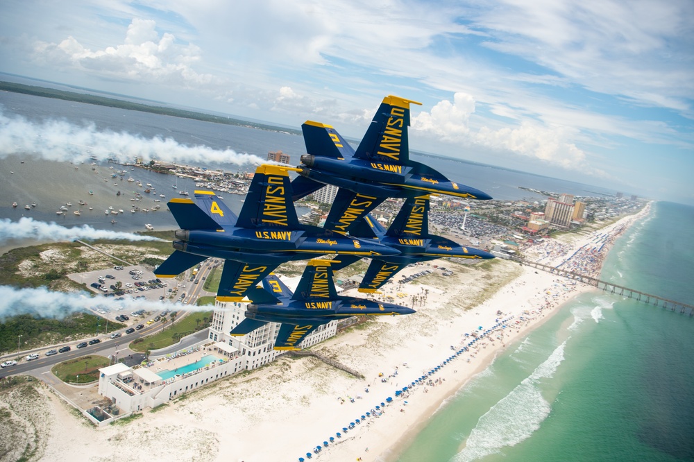 Blue Angels Navy Flight Demonstration Team – Pensacola Beach, Florida