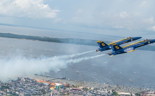 Blue Angels Navy Flight Demonstration Team – Pensacola Beach, Florida