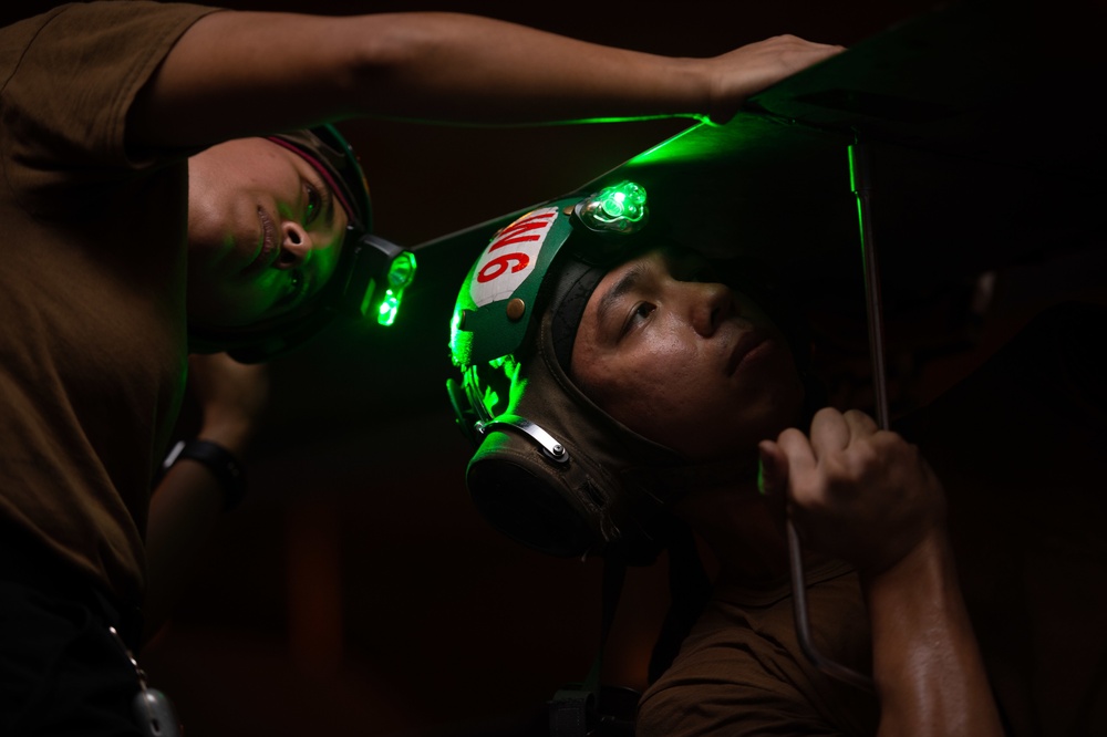 USS Carl Vinson (CVN70) Sailors Conduct Maintenance in South China Sea