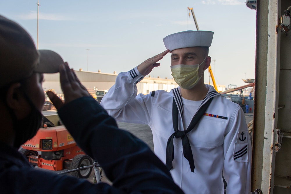 USS Essex In Port Operations