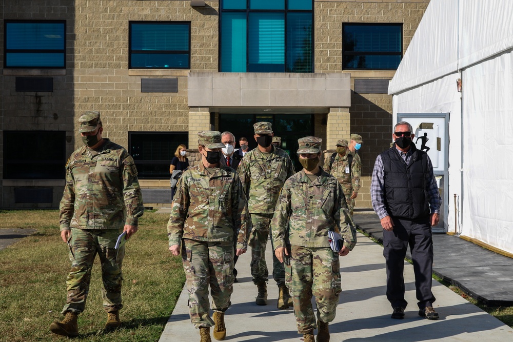 DVIDS - Images - Army Reserve Sustainment Commanding General Visits ...