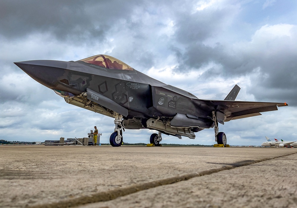 502nd Air Base Wing supports F-35 TDY