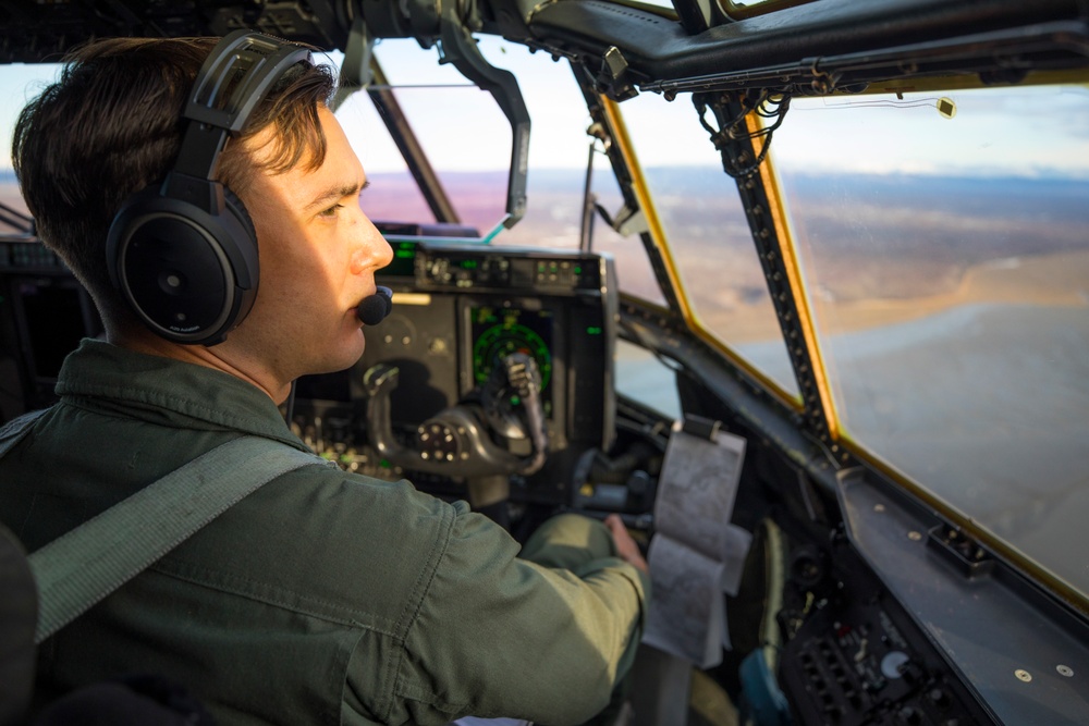 VMGR-152 Conduct Aerial Delivery at JBER