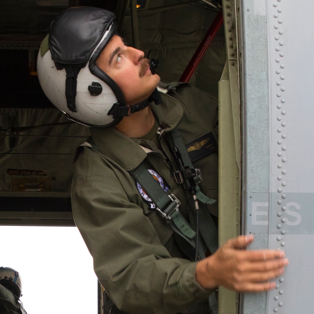 Sumos Conduct Low Level Static Line Drops at JBER