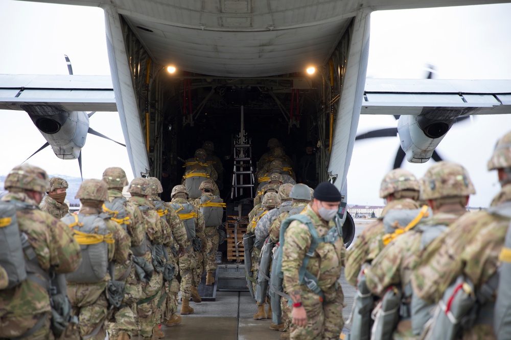 Sumos Conduct Low Level Static Line Drops at JBER