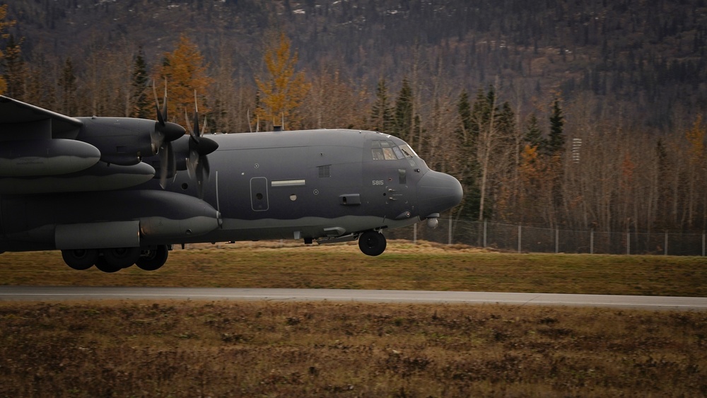 Arctic Guardian pararescuemen partner with the Alaska Army National Guard in mass casualty exercise