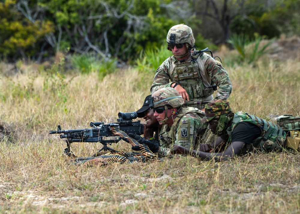 U.S. Army trains to operate with Kenyan Army Rangers