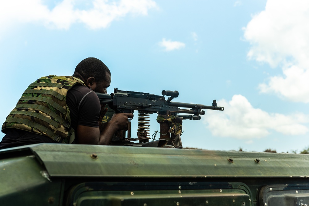 U.S. Army trains to operate with Kenyan Army Rangers