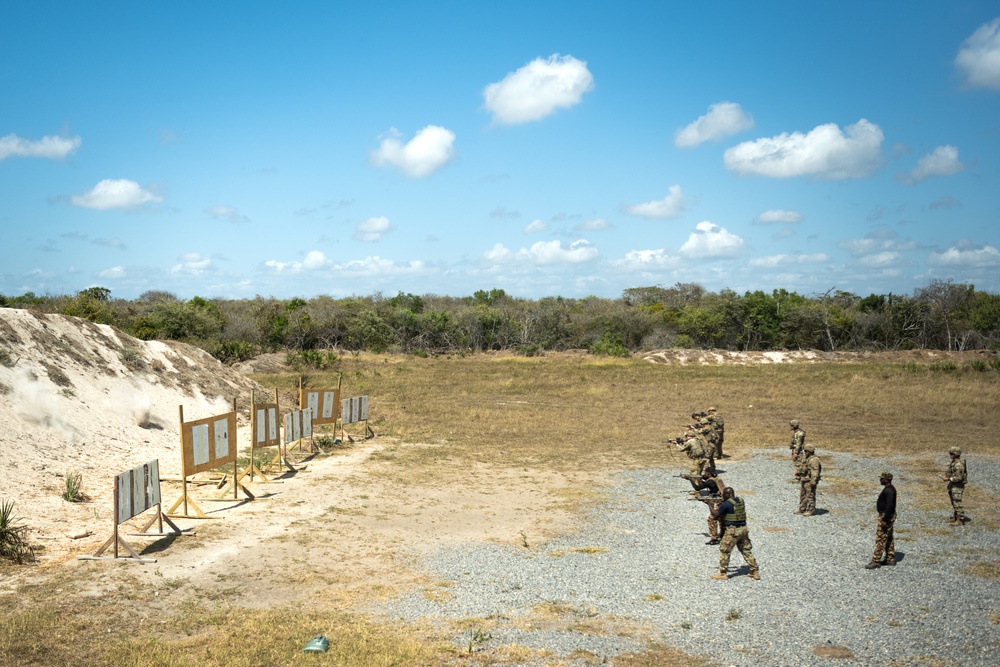 U.S. Army trains to operate with Kenyan Army Rangers