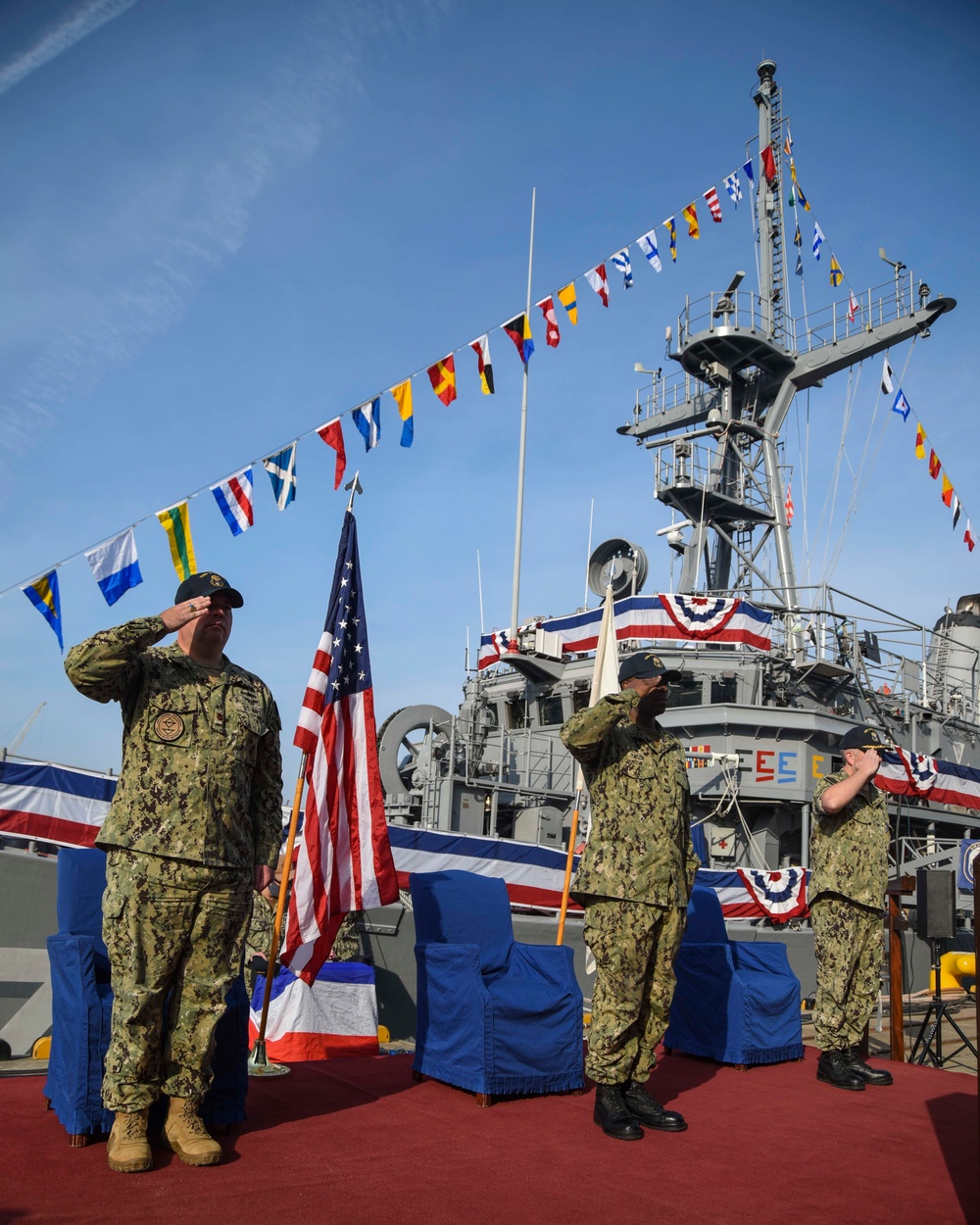 USS Patriot (MCM 7) Change of Command