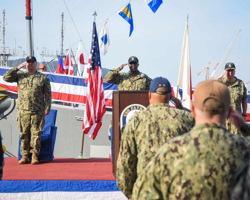 USS Patriot (MCM 7) Change of Command