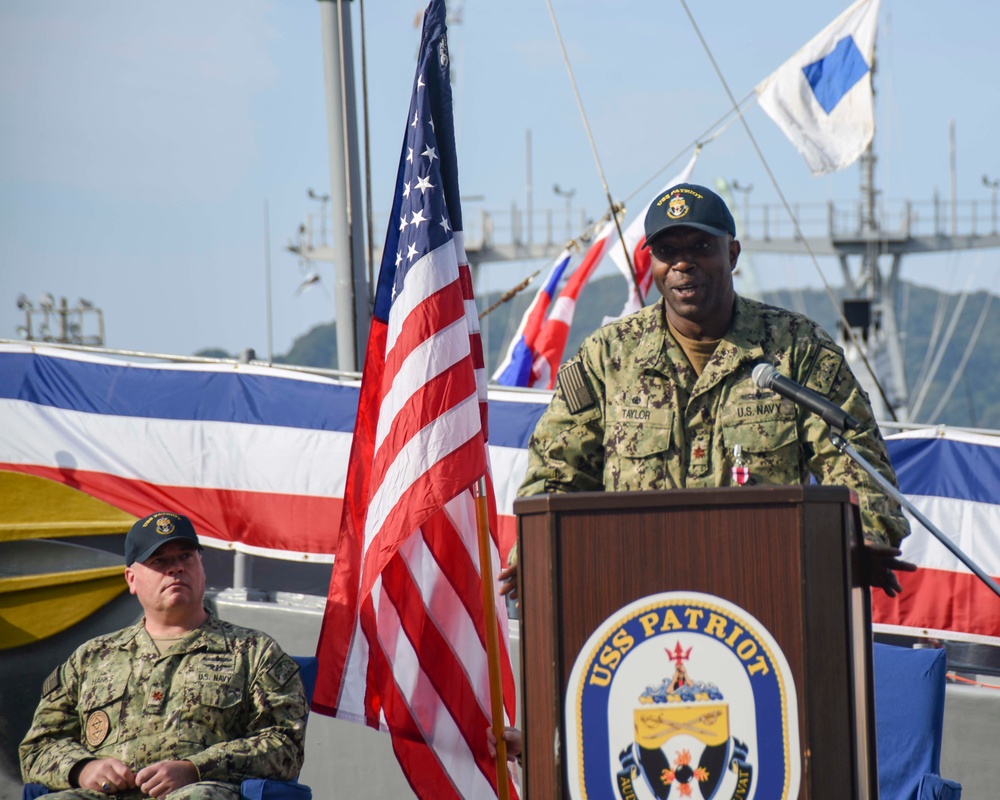 USS Patriot (MCM 7) Change of Command