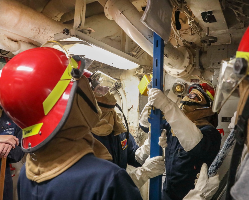 USS Benfold Conducts Drills